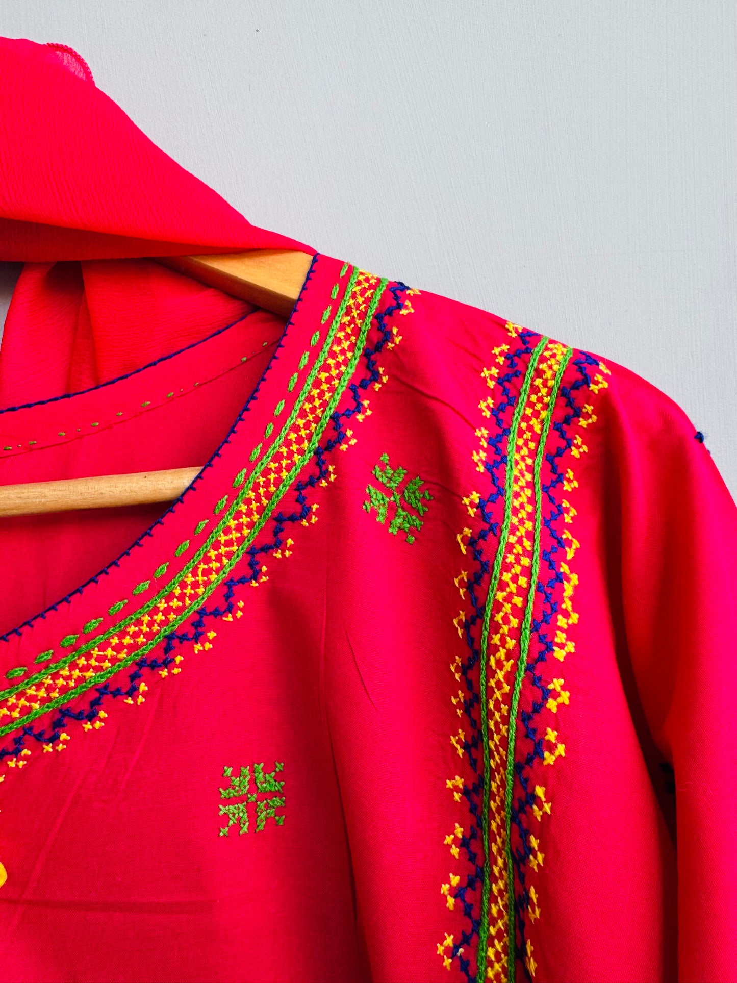 Dur e Fishan - 3Pc Hand Embroidered Suit