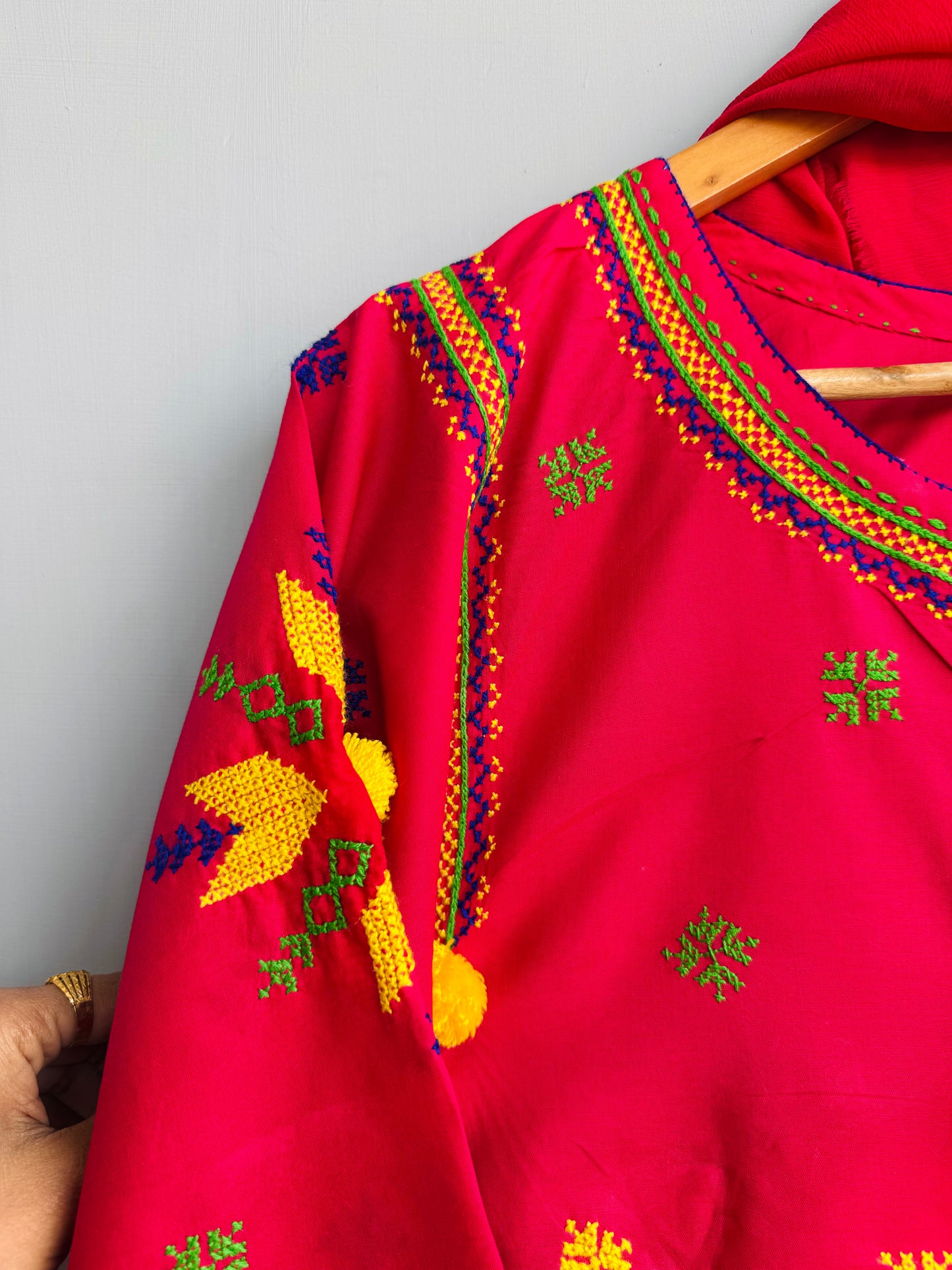 Dur e Fishan - 3Pc Hand Embroidered Suit