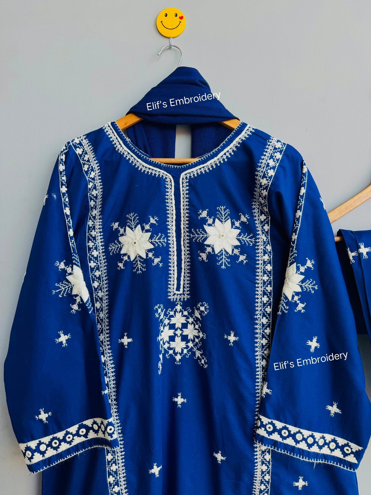Rang-e-Elif - 3Pc Hand Embroidered Suit