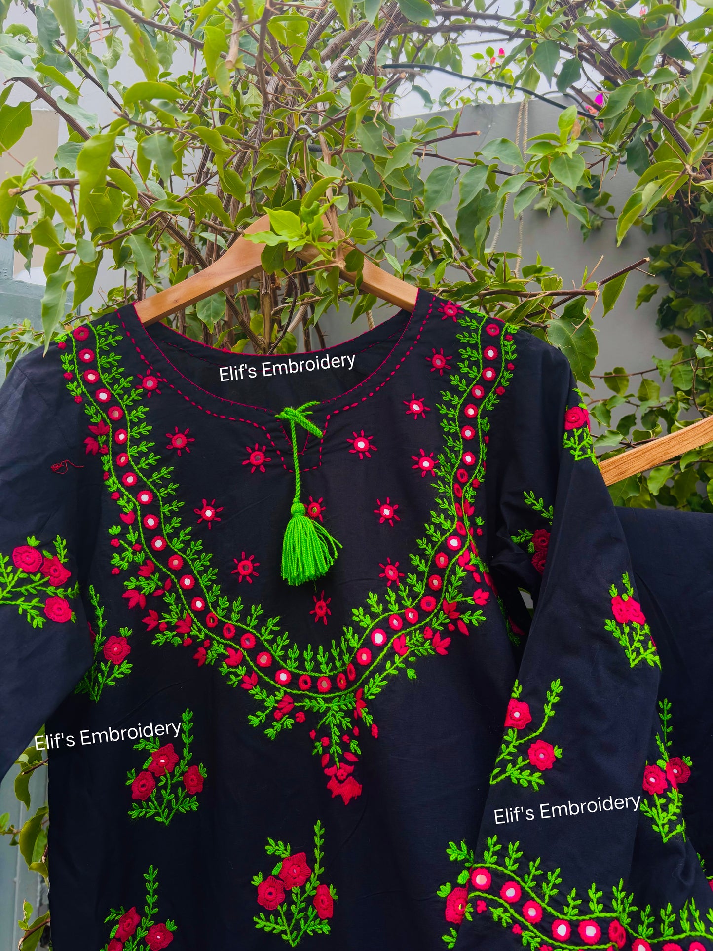 Noor-e-Rang - 2Pc Hand Embroidered Suit