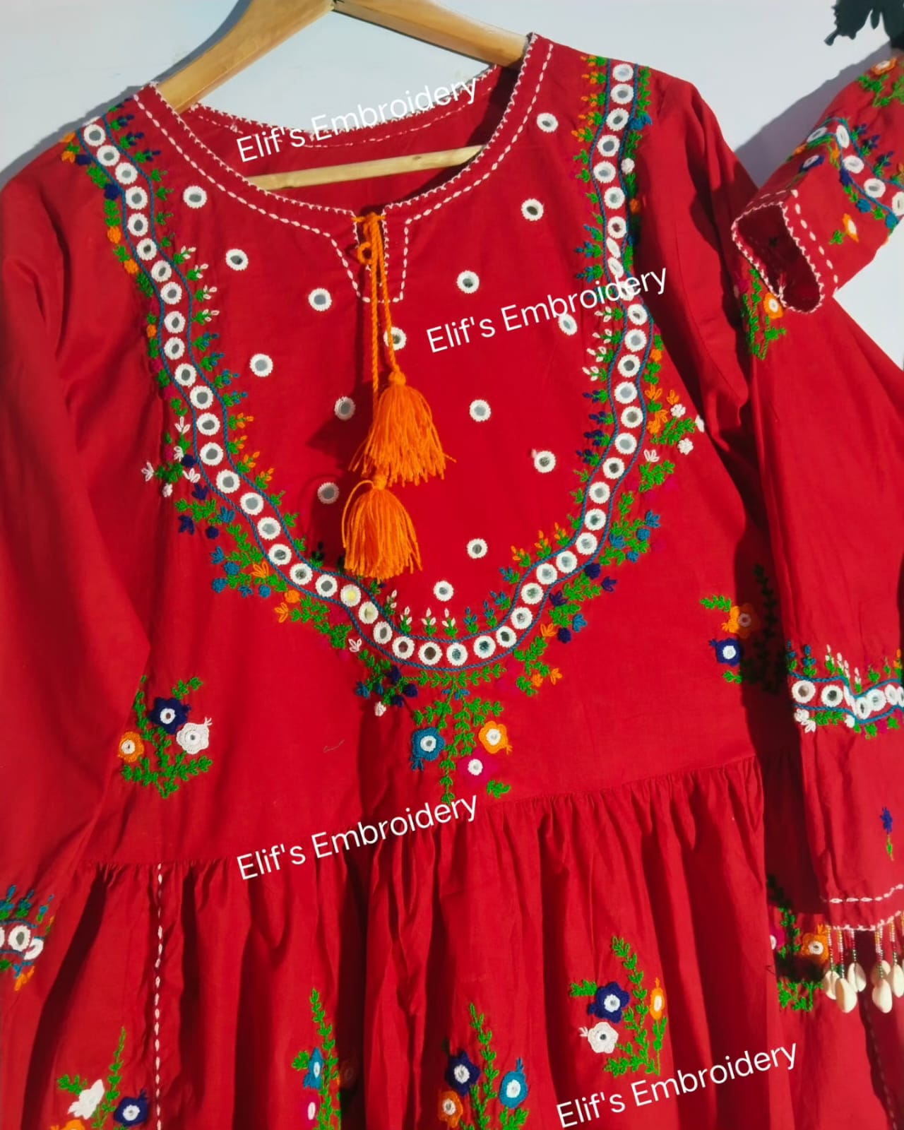 Noor e Zeest - 2Pc Hand Embroidered Suit