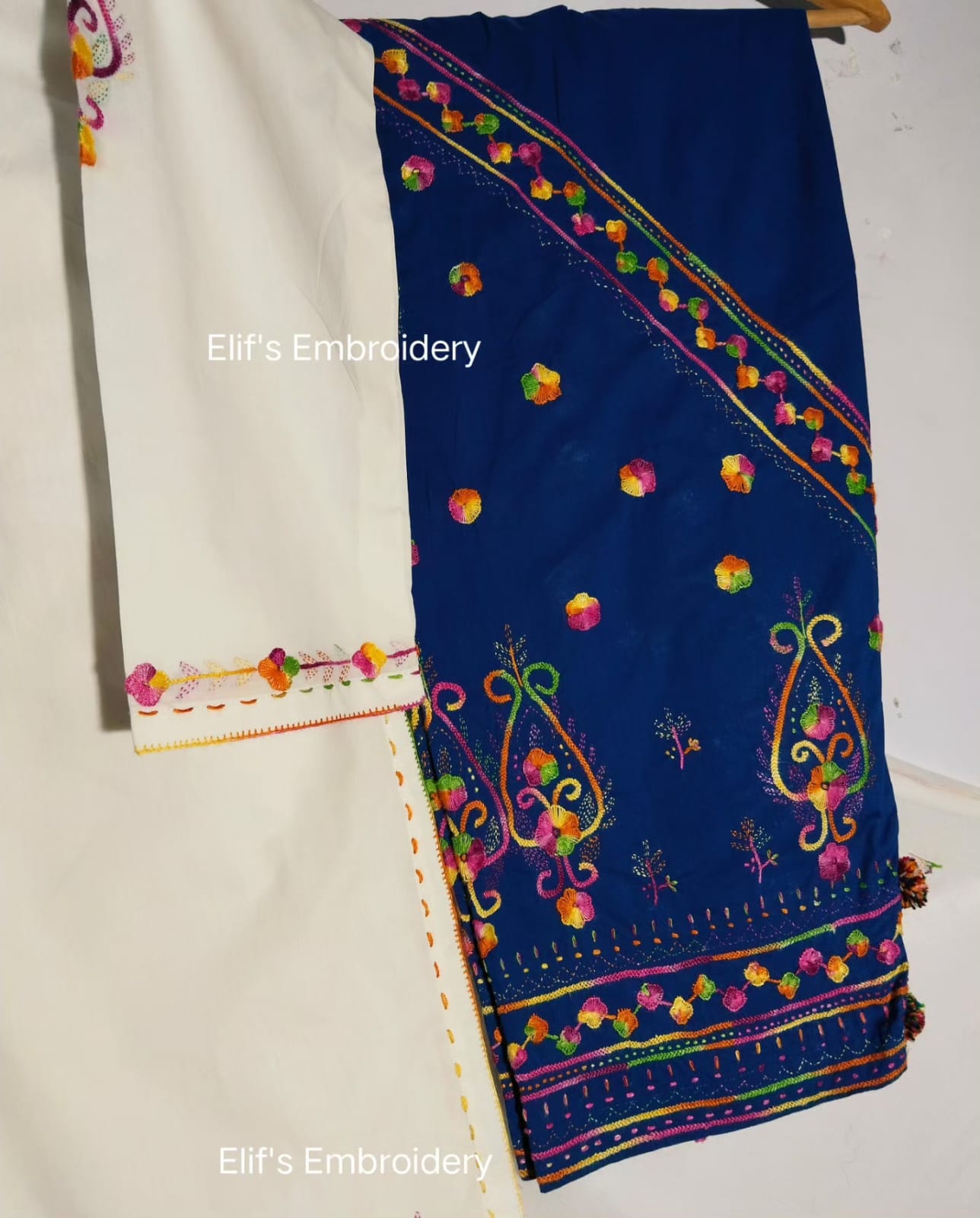 Hoor e Ain - 3Pc Hand Embroidered Suit
