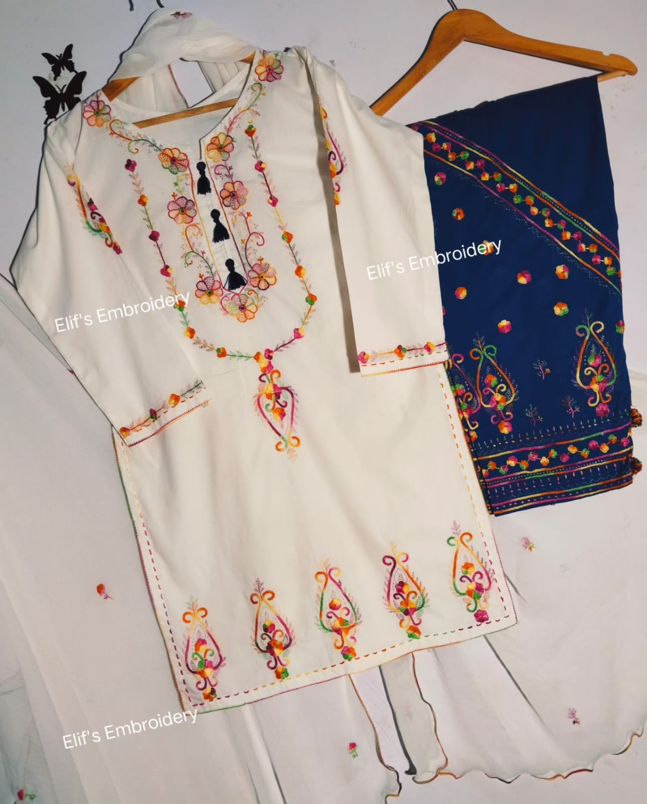 Hoor e Ain - 3Pc Hand Embroidered Suit