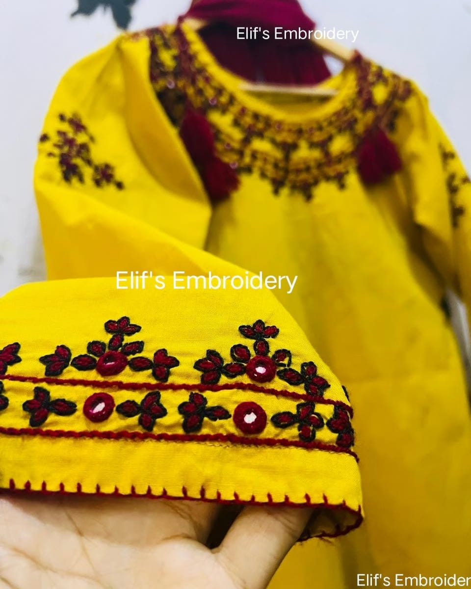 Mah e Huma - 3Pc Hand Embroidered Suit