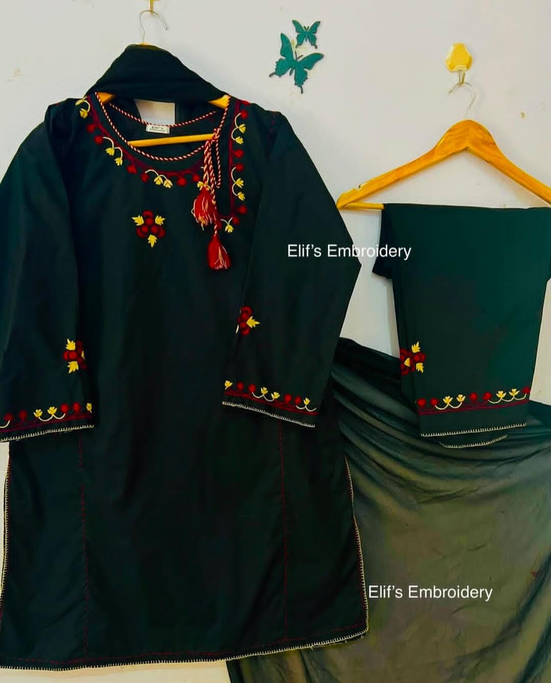Rohi - 3Pc Hand Embroidered Suit
