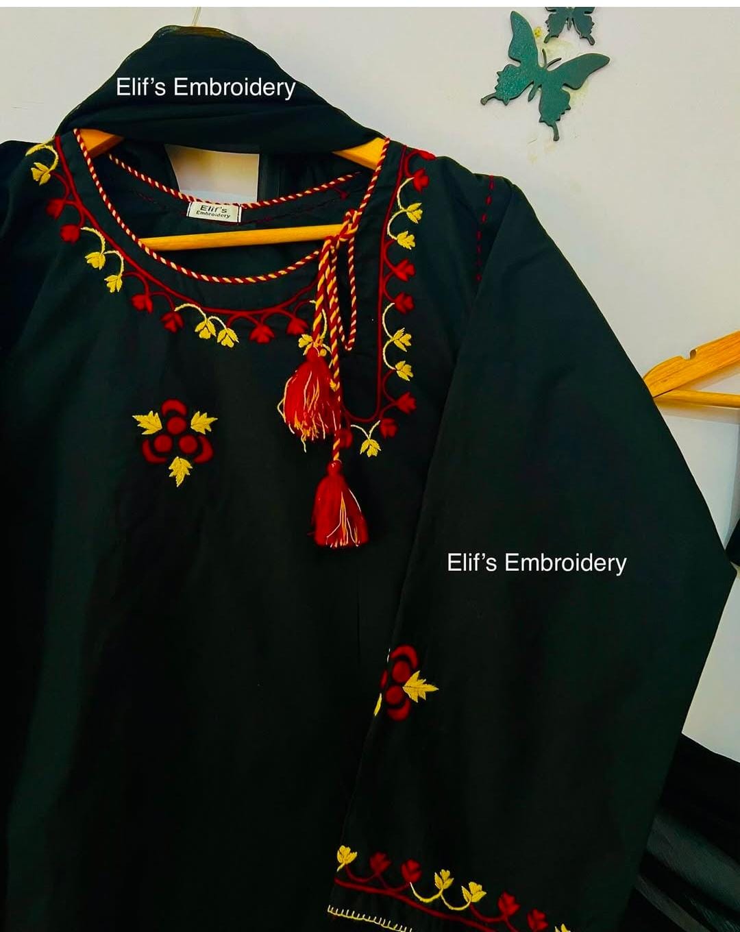 Rohi - 3Pc Hand Embroidered Suit
