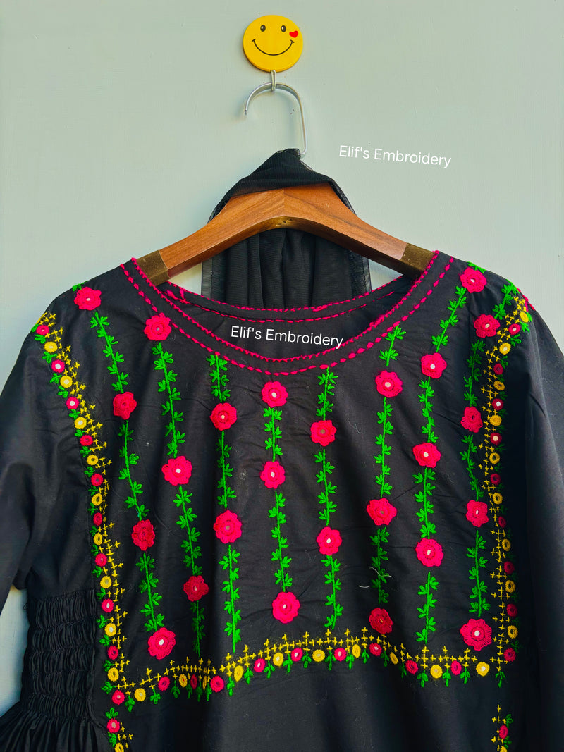 Noor-e-Rang - 2pc Hand Embroidered Suit