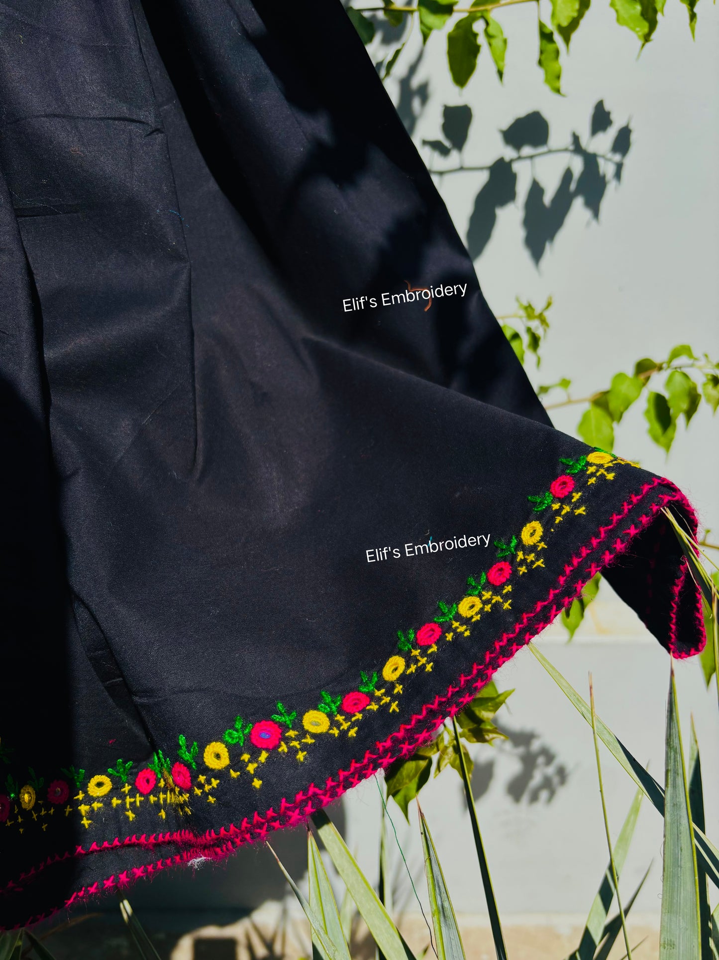 Noor-e-Rang - 2pc Hand Embroidered Suit