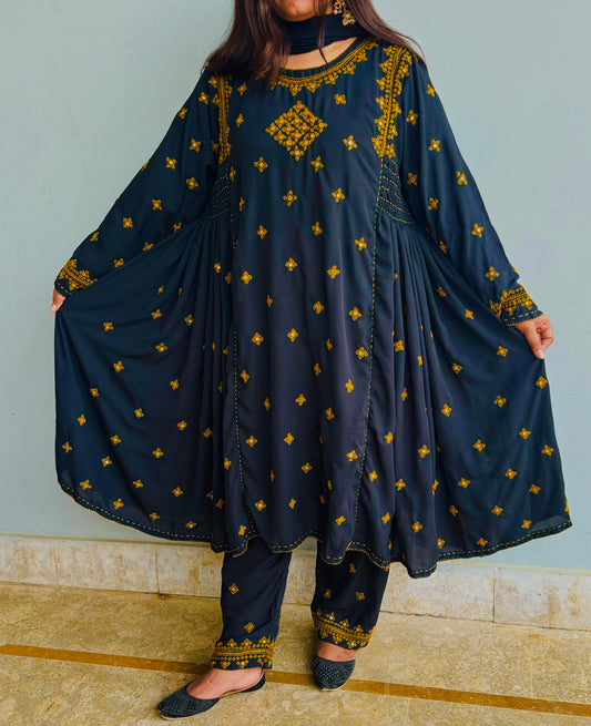 Siyah Saaz - 2Pc Hand Embroidered Suit