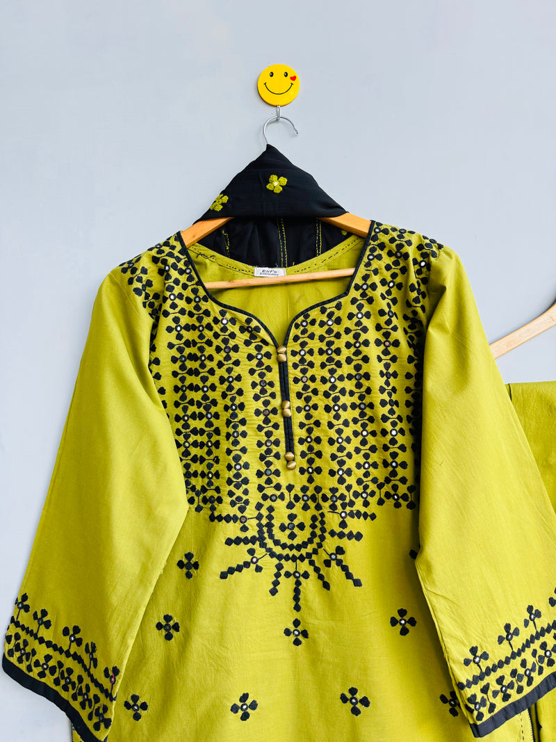 Rang-e-Henna - 3pc Hand Embroidered Suit