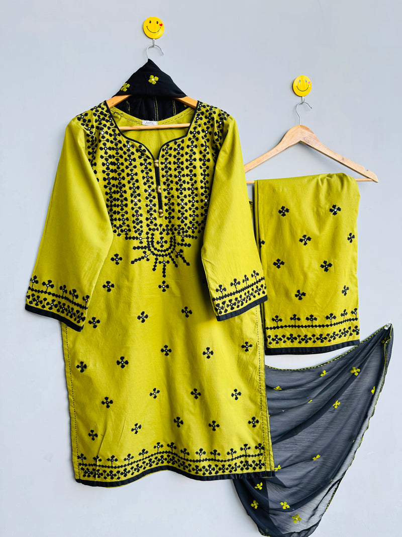 Rang-e-Henna - 3pc Hand Embroidered Suit