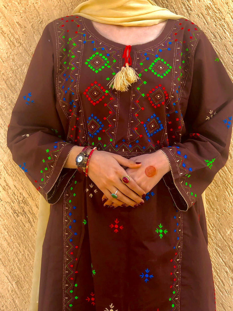 Qahwa Rang - 3PC Hand Embroidered Suit