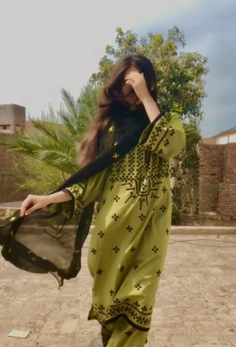 Maharra - 3PC Hand Embroidered Suit