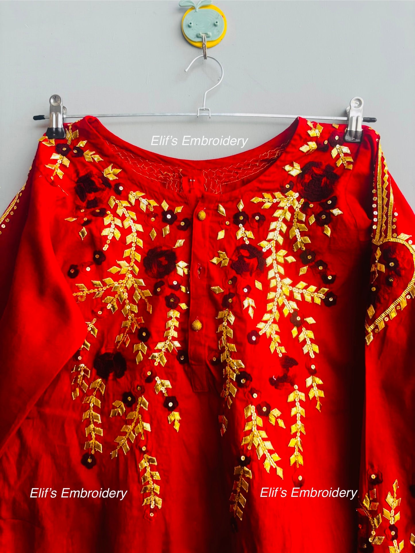 Noor-e-Laal Hand-Embroidered Suit - 3Pc