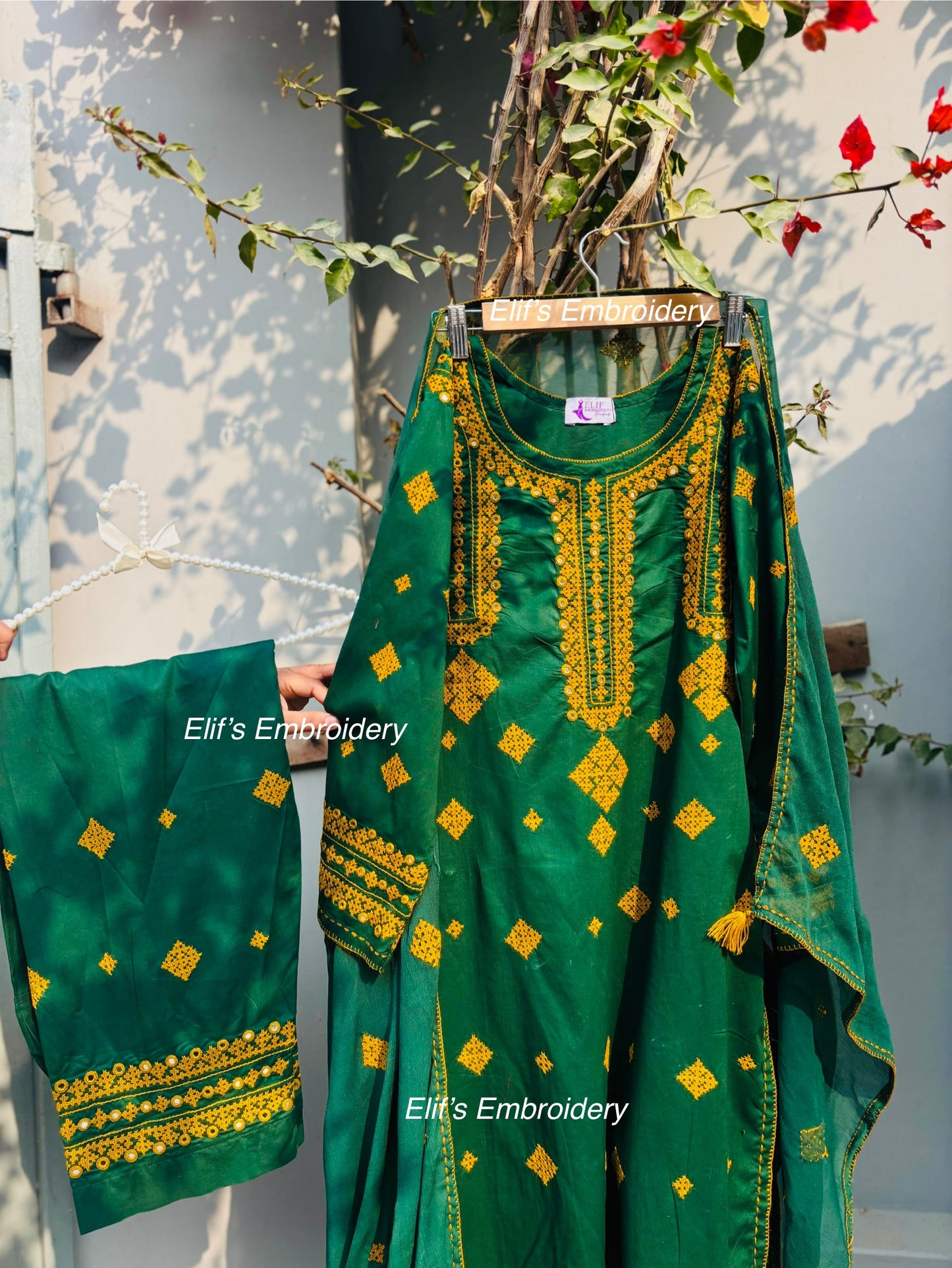 Zamurd - 3Pc Hand Embroidered Suit