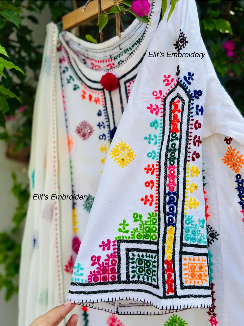 Lamees - 3PC Hand Embroidered Suit