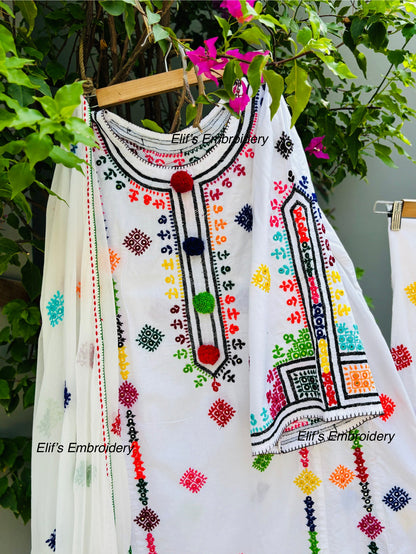 Lamees - 3PC Hand Embroidered Suit