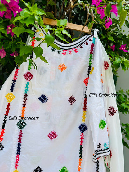 Lamees - 3PC Hand Embroidered Suit