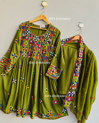 Daarya - 3Pc Hand Embroidered Suit