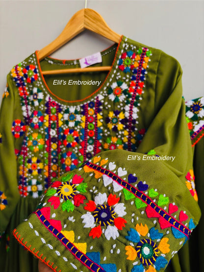 Daarya - 3Pc Hand Embroidered Suit
