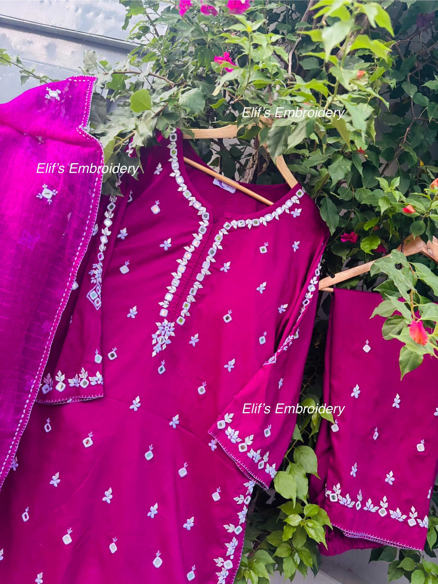 Zohila - 3Pc Hand Embroidered Suit