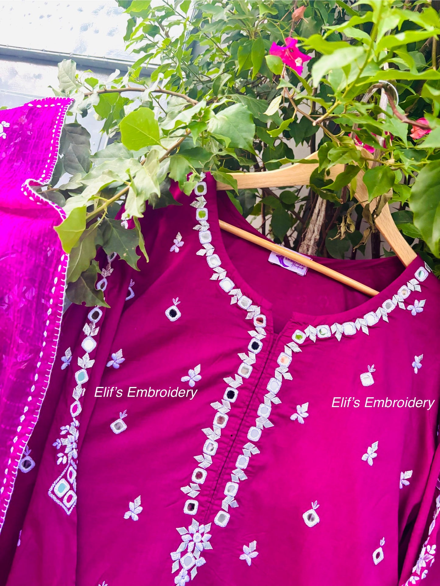 Zohila - 3Pc Hand Embroidered Suit