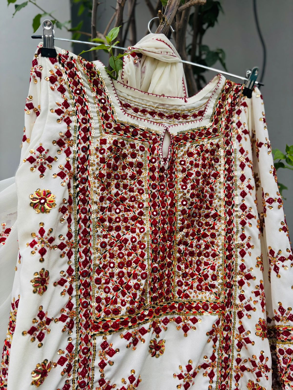 Minha - 3Pc Hand Embroidered Suit