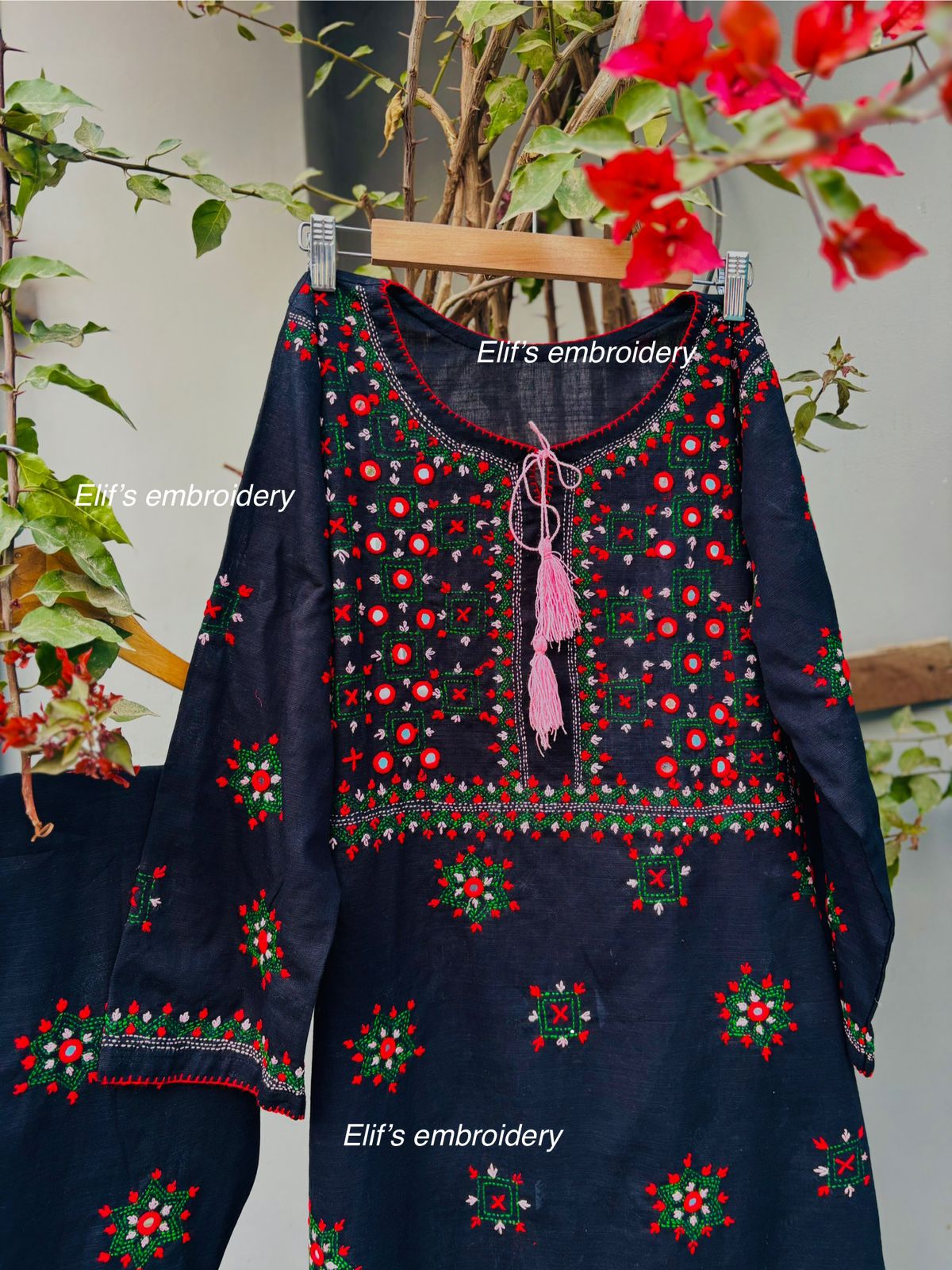 Alishba - 3Pc Hand Embroidered Suit